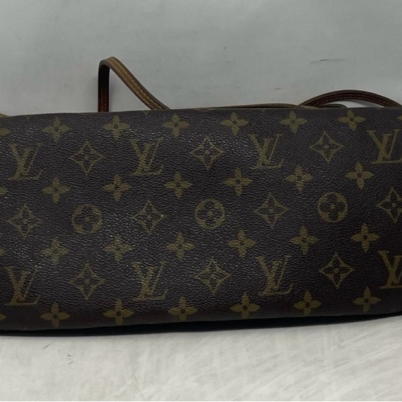 Louis Vuitton Signature Monogram Neverful MM tote bag - Picture 2 of 10